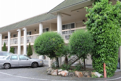 Caravelle Inn & Suites image 1