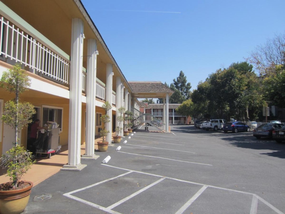 Caravelle Inn & Suites Image 15